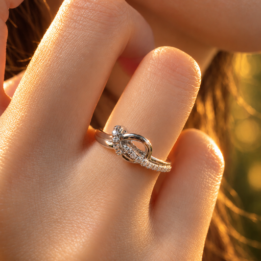 PROMISE RING - WHITE GOLD