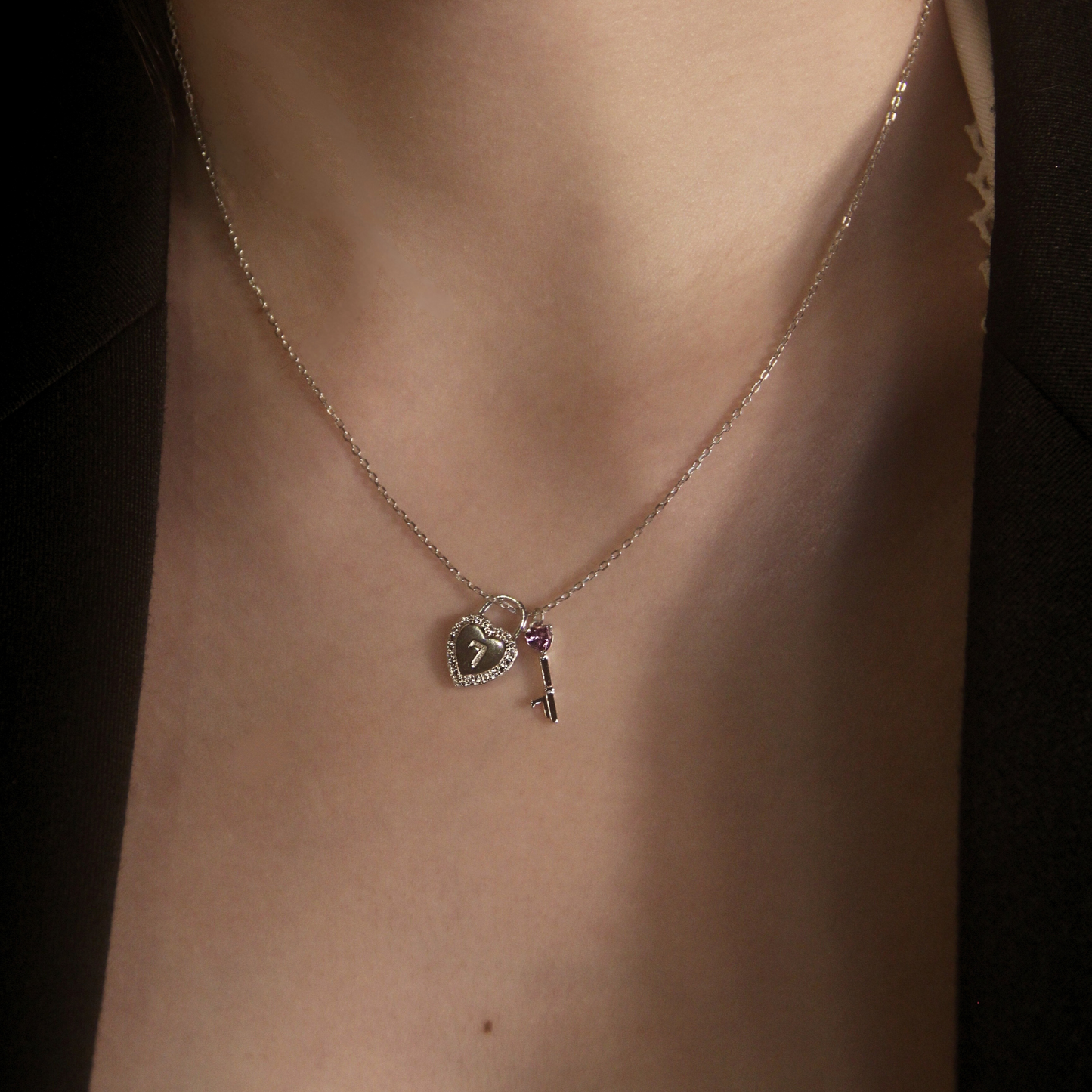 LOCK / UNLOCK NECKLACE (SLIGHT DEFECT)