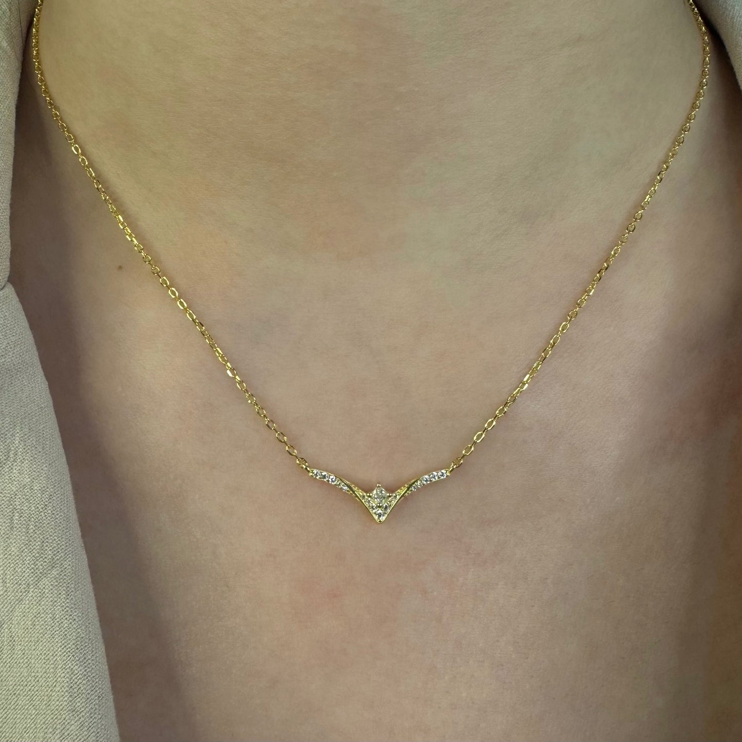 V-SHAPE DIAMOND NECKLACE