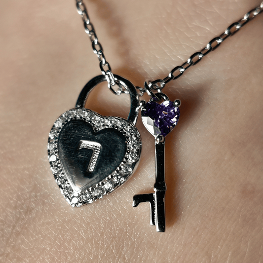 LOCK / UNLOCK NECKLACE (SLIGHT DEFECT)