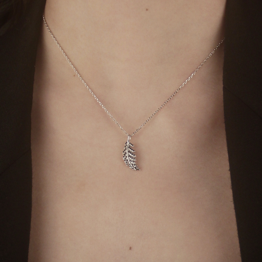 BLACK SWAN FEATHER NECKLACE