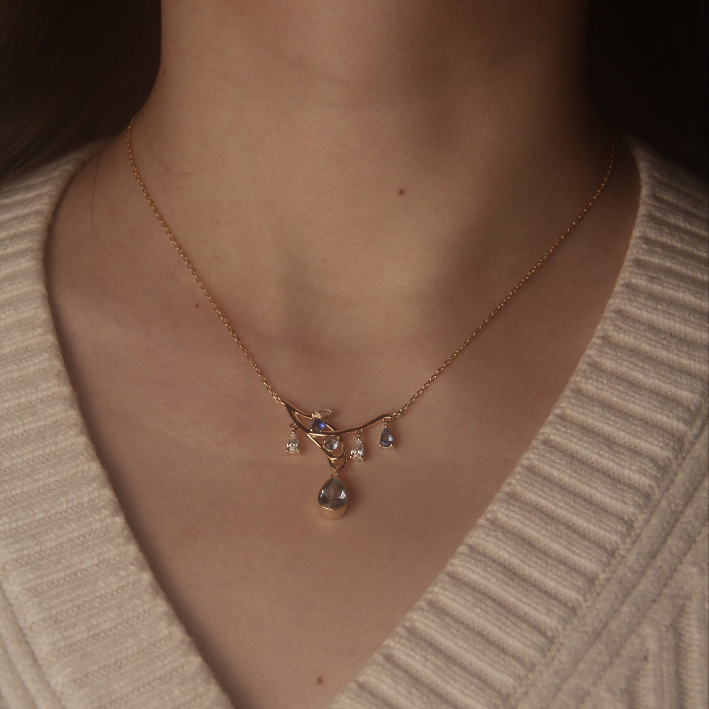 BLUE SIDE NECKLACE - CHAMPAGNE GOLD