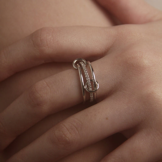 INTERLOCKED RING